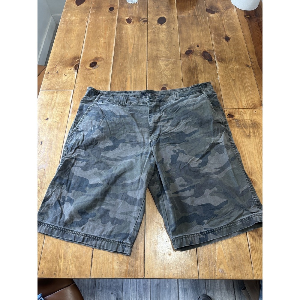 OP Ocean Pacific Men's Size 40 Green Camo Flat Front Chino Shorts Cotton